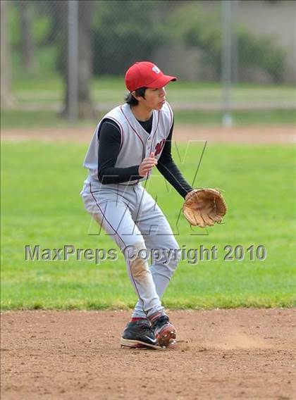 Thumbnail 3 in West Campus vs. Sacramento (Land Park Easter Tournament) photogallery.