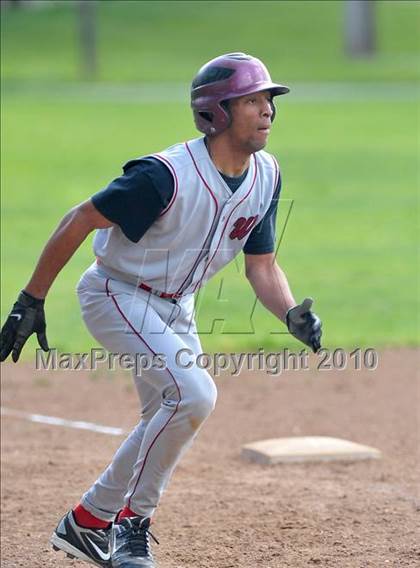 Thumbnail 2 in West Campus vs. Sacramento (Land Park Easter Tournament) photogallery.