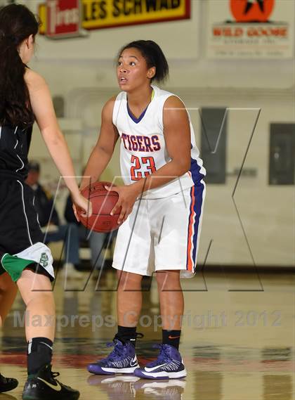 Thumbnail 2 in El Camino vs. Oroville (Lady Bulldog Holiday Classic) photogallery.