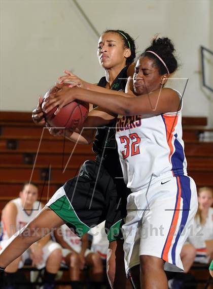 Thumbnail 2 in El Camino vs. Oroville (Lady Bulldog Holiday Classic) photogallery.