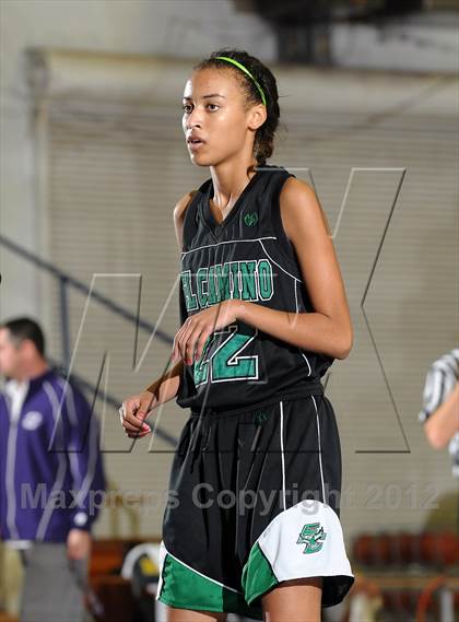 Thumbnail 3 in El Camino vs. Oroville (Lady Bulldog Holiday Classic) photogallery.