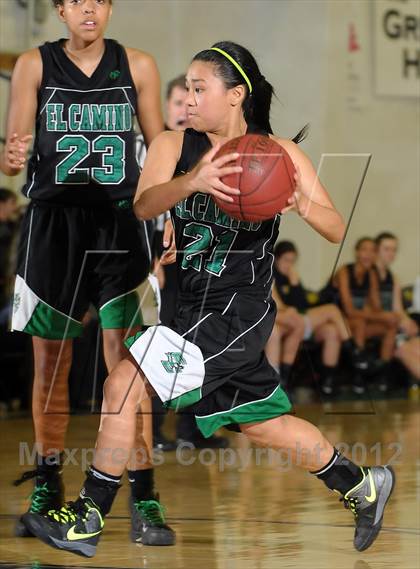 Thumbnail 1 in El Camino vs. Oroville (Lady Bulldog Holiday Classic) photogallery.