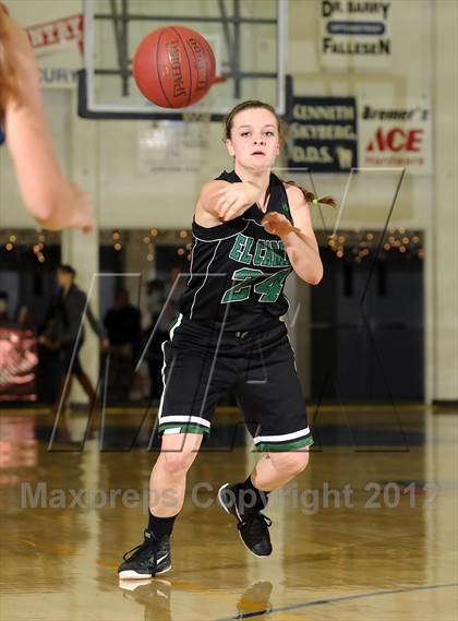 Thumbnail 2 in El Camino vs. Oroville (Lady Bulldog Holiday Classic) photogallery.