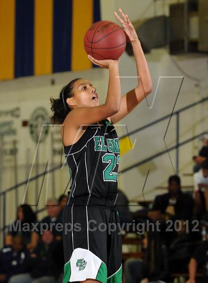 Thumbnail 2 in El Camino vs. Oroville (Lady Bulldog Holiday Classic) photogallery.