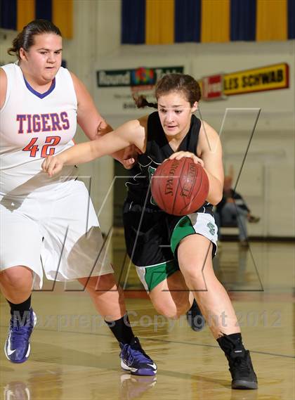 Thumbnail 3 in El Camino vs. Oroville (Lady Bulldog Holiday Classic) photogallery.