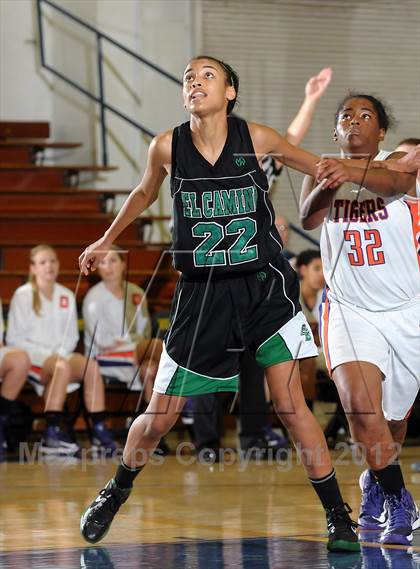 Thumbnail 2 in El Camino vs. Oroville (Lady Bulldog Holiday Classic) photogallery.