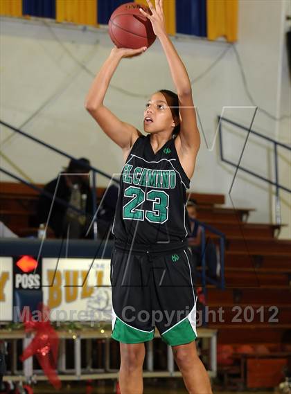 Thumbnail 3 in El Camino vs. Oroville (Lady Bulldog Holiday Classic) photogallery.