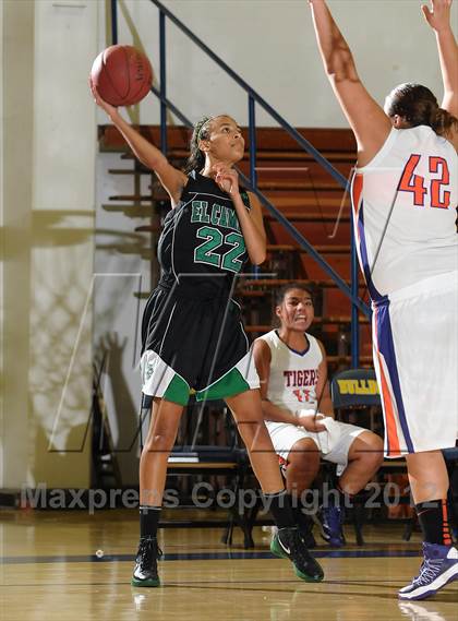 Thumbnail 2 in El Camino vs. Oroville (Lady Bulldog Holiday Classic) photogallery.