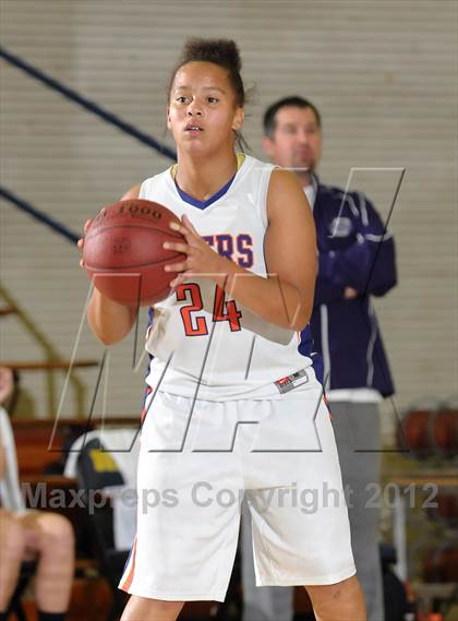 Thumbnail 2 in El Camino vs. Oroville (Lady Bulldog Holiday Classic) photogallery.