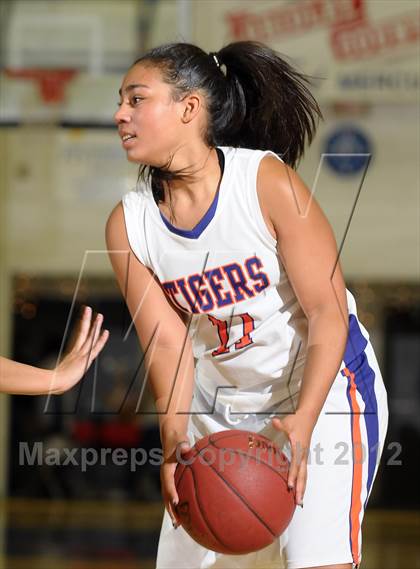 Thumbnail 3 in El Camino vs. Oroville (Lady Bulldog Holiday Classic) photogallery.