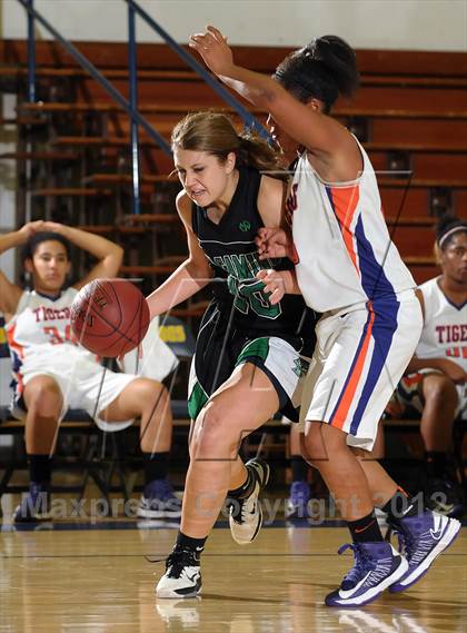 Thumbnail 3 in El Camino vs. Oroville (Lady Bulldog Holiday Classic) photogallery.