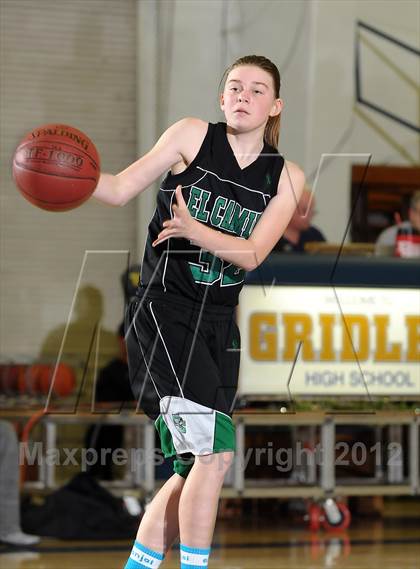 Thumbnail 3 in El Camino vs. Oroville (Lady Bulldog Holiday Classic) photogallery.