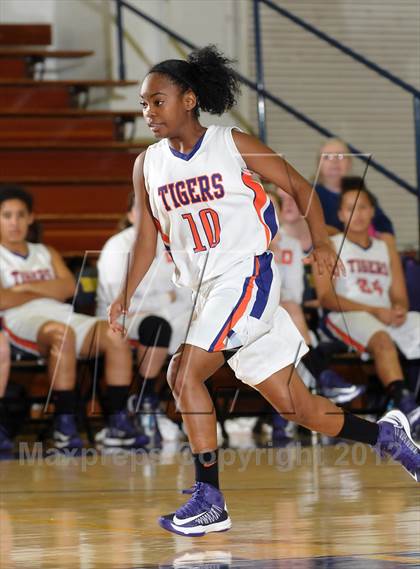 Thumbnail 1 in El Camino vs. Oroville (Lady Bulldog Holiday Classic) photogallery.