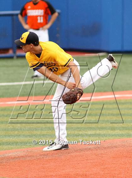 Thumbnail 3 in Northwest vs. Shawnee Mission Northwest (KSHSAA 6A Playoff) photogallery.
