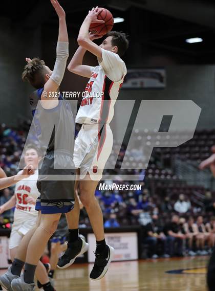 Thumbnail 3 in Carbon vs. Grand County (UHSAA 3A Consolation Semifinal) photogallery.
