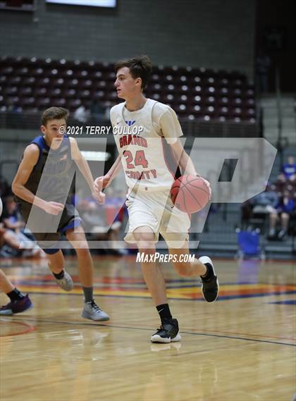 Thumbnail 1 in Carbon vs. Grand County (UHSAA 3A Consolation Semifinal) photogallery.