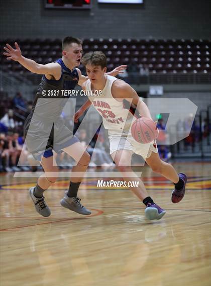 Thumbnail 2 in Carbon vs. Grand County (UHSAA 3A Consolation Semifinal) photogallery.