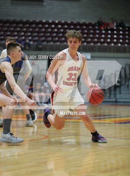 Thumbnail 2 in Carbon vs. Grand County (UHSAA 3A Consolation Semifinal) photogallery.