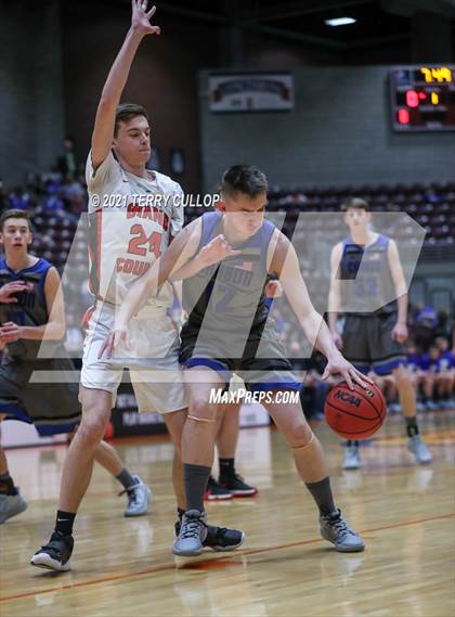 Thumbnail 2 in Carbon vs. Grand County (UHSAA 3A Consolation Semifinal) photogallery.