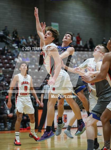 Thumbnail 3 in Carbon vs. Grand County (UHSAA 3A Consolation Semifinal) photogallery.