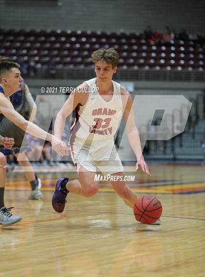 Thumbnail 3 in Carbon vs. Grand County (UHSAA 3A Consolation Semifinal) photogallery.