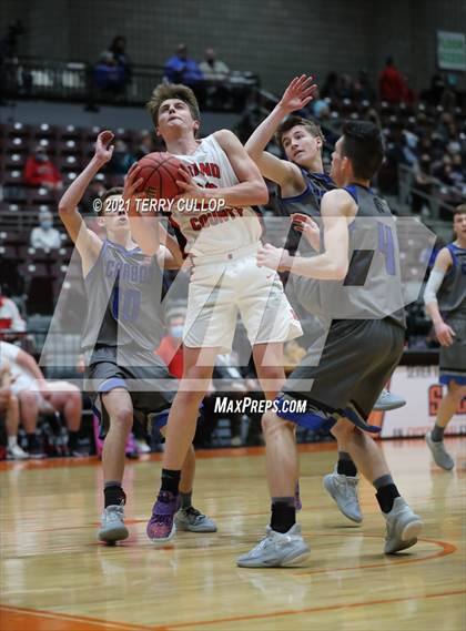 Thumbnail 3 in Carbon vs. Grand County (UHSAA 3A Consolation Semifinal) photogallery.