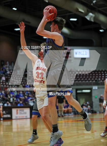 Thumbnail 2 in Carbon vs. Grand County (UHSAA 3A Consolation Semifinal) photogallery.