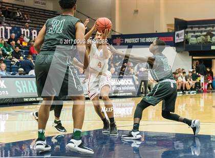 Thumbnail 3 in Moreau Catholic vs. Jesuit (MLK De La Salle/MaxPreps Classic) photogallery.