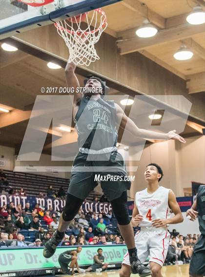 Thumbnail 1 in Moreau Catholic vs. Jesuit (MLK De La Salle/MaxPreps Classic) photogallery.