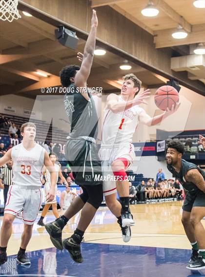 Thumbnail 3 in Moreau Catholic vs. Jesuit (MLK De La Salle/MaxPreps Classic) photogallery.