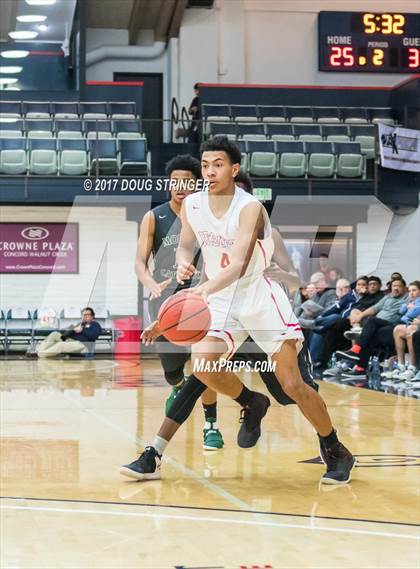 Thumbnail 1 in Moreau Catholic vs. Jesuit (MLK De La Salle/MaxPreps Classic) photogallery.
