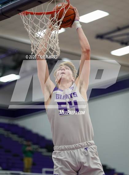Thumbnail 1 in Warren Central @ Ben Davis photogallery.