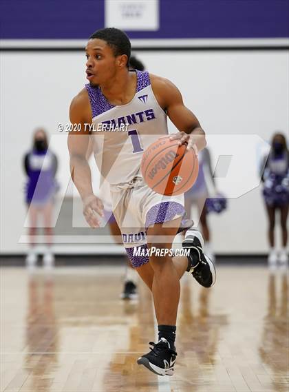 Thumbnail 1 in Warren Central @ Ben Davis photogallery.