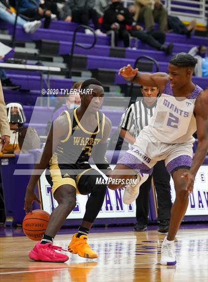 Thumbnail 1 in Warren Central @ Ben Davis photogallery.
