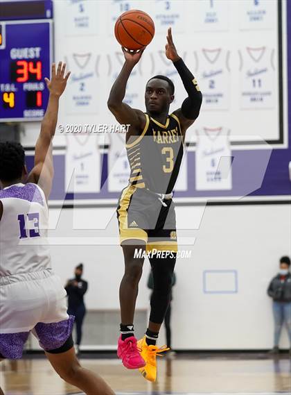 Thumbnail 3 in Warren Central @ Ben Davis photogallery.