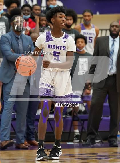 Thumbnail 3 in Warren Central @ Ben Davis photogallery.