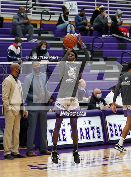 Thumbnail 2 in Warren Central @ Ben Davis photogallery.