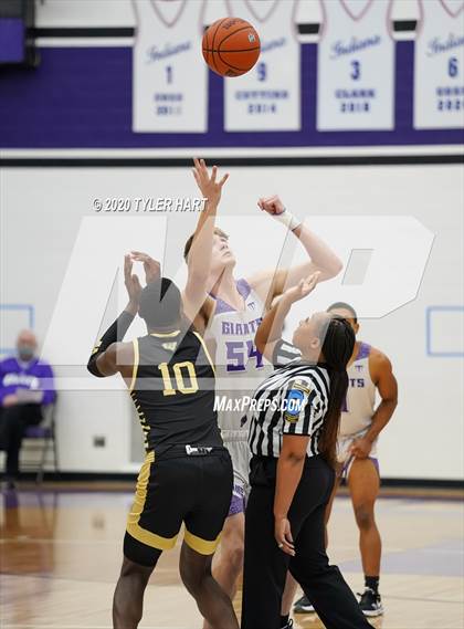 Thumbnail 3 in Warren Central @ Ben Davis photogallery.