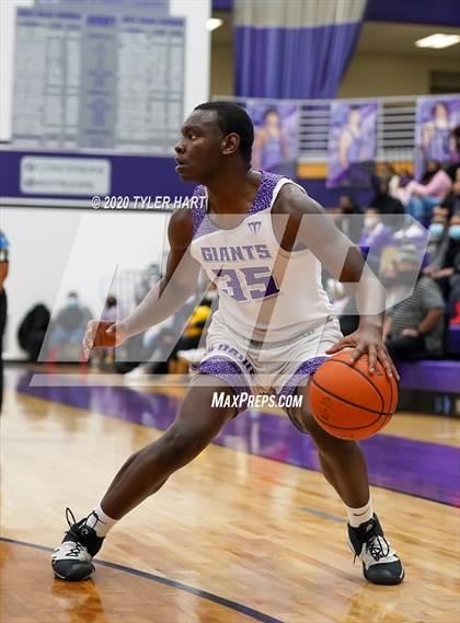 Thumbnail 1 in Warren Central @ Ben Davis photogallery.