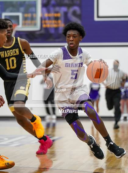 Thumbnail 2 in Warren Central @ Ben Davis photogallery.