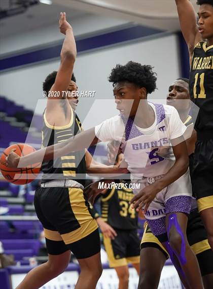 Thumbnail 3 in Warren Central @ Ben Davis photogallery.