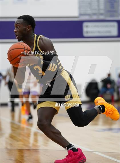 Thumbnail 3 in Warren Central @ Ben Davis photogallery.