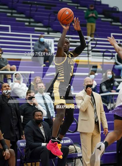 Thumbnail 1 in Warren Central @ Ben Davis photogallery.