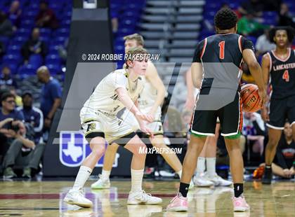 Thumbnail 2 in Amarillo vs. Lancaster (UIL 5A Basketball Semifinal) photogallery.