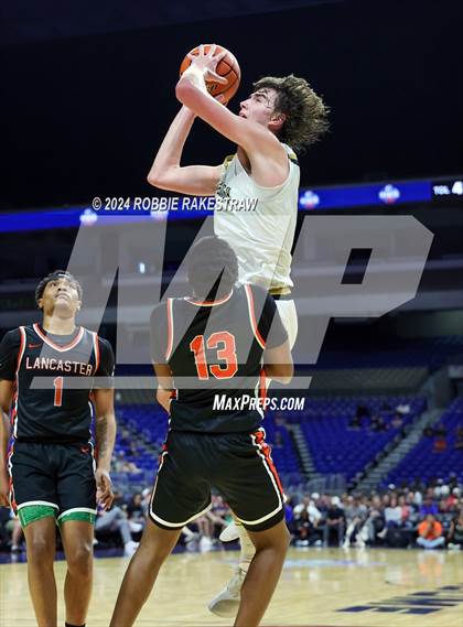 Thumbnail 3 in Amarillo vs. Lancaster (UIL 5A Basketball Semifinal) photogallery.