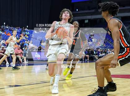 Thumbnail 1 in Amarillo vs. Lancaster (UIL 5A Basketball Semifinal) photogallery.