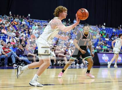 Thumbnail 2 in Amarillo vs. Lancaster (UIL 5A Basketball Semifinal) photogallery.