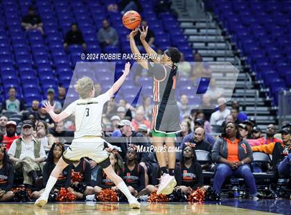 Thumbnail 1 in Amarillo vs. Lancaster (UIL 5A Basketball Semifinal) photogallery.