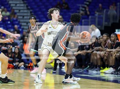 Thumbnail 3 in Amarillo vs. Lancaster (UIL 5A Basketball Semifinal) photogallery.
