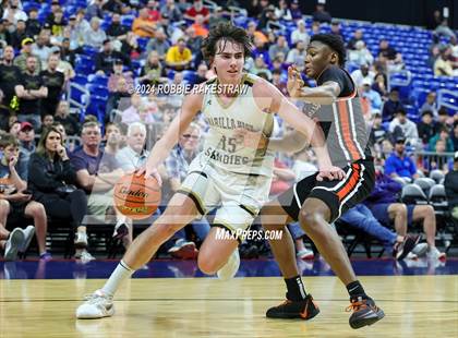 Thumbnail 2 in Amarillo vs. Lancaster (UIL 5A Basketball Semifinal) photogallery.